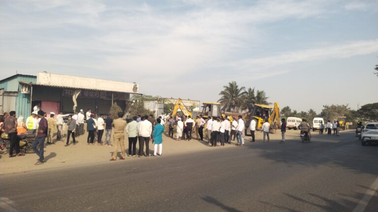 Massive Anti-Encroachment Operation Hits Businesses on Pune-Solapur Road