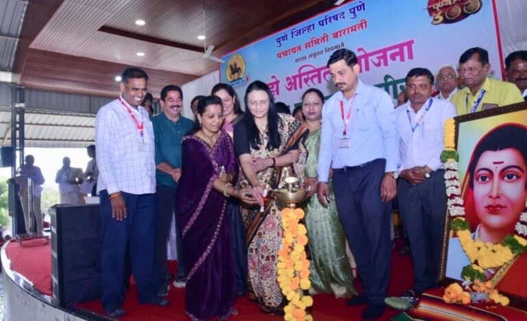 Dr. Shalini Kadu inaugurating the 'Maaze Astitva' initiative alongside key officials