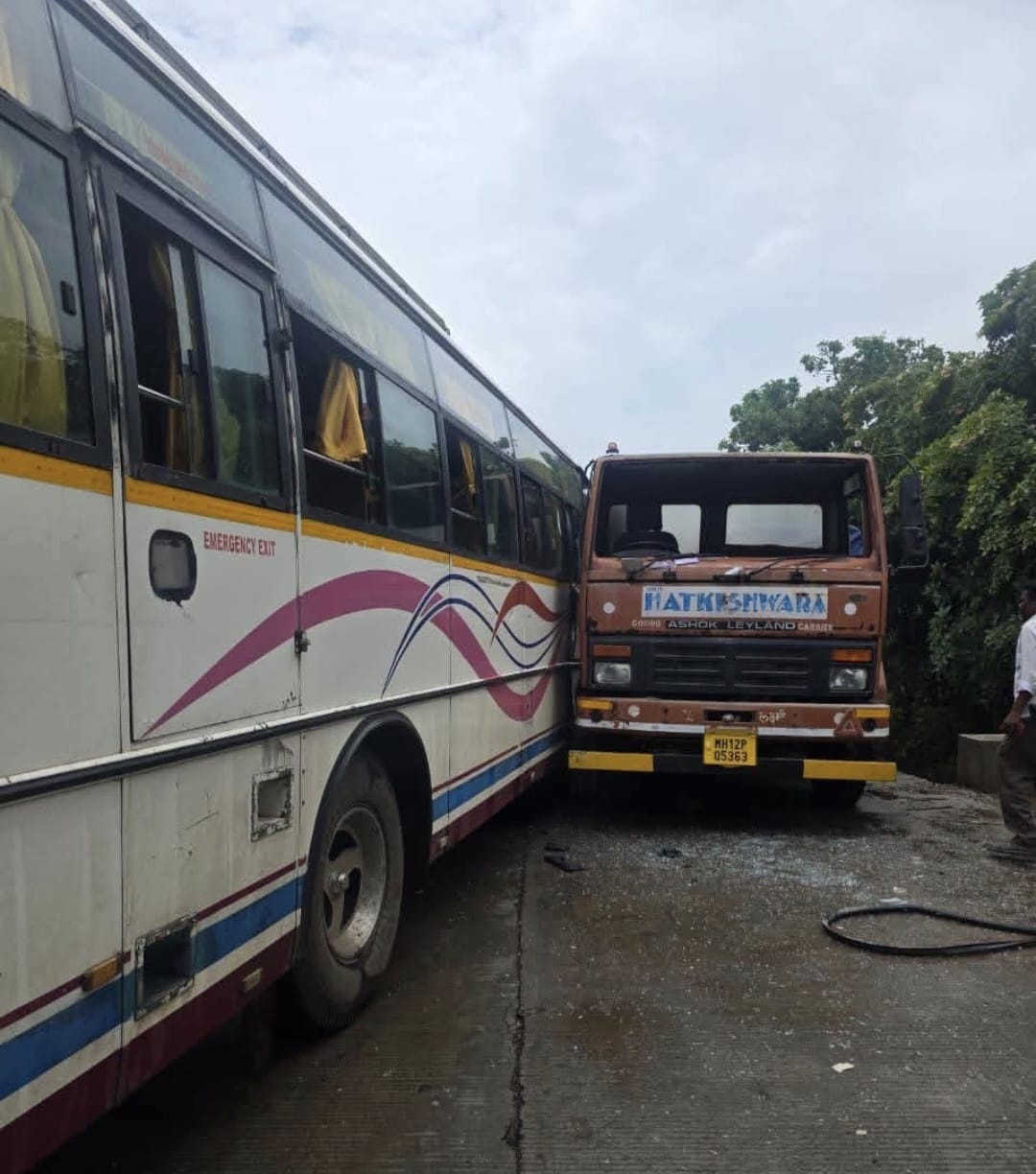 khed-accident-30-injured