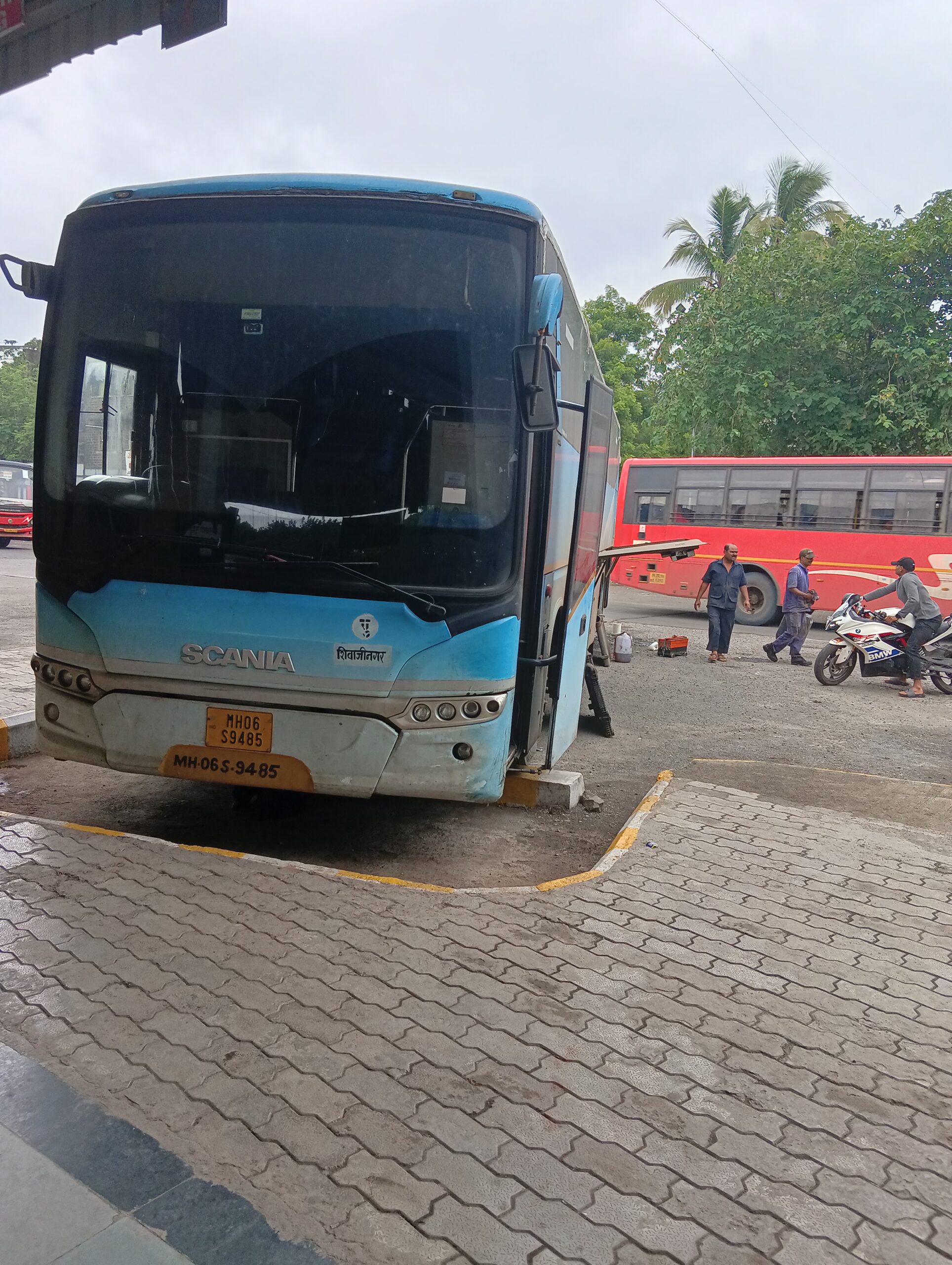 Pune MSRTC Conducts Comprehensive Maintenance Drive to Ensure Safe and Smooth Travel During Monsoon