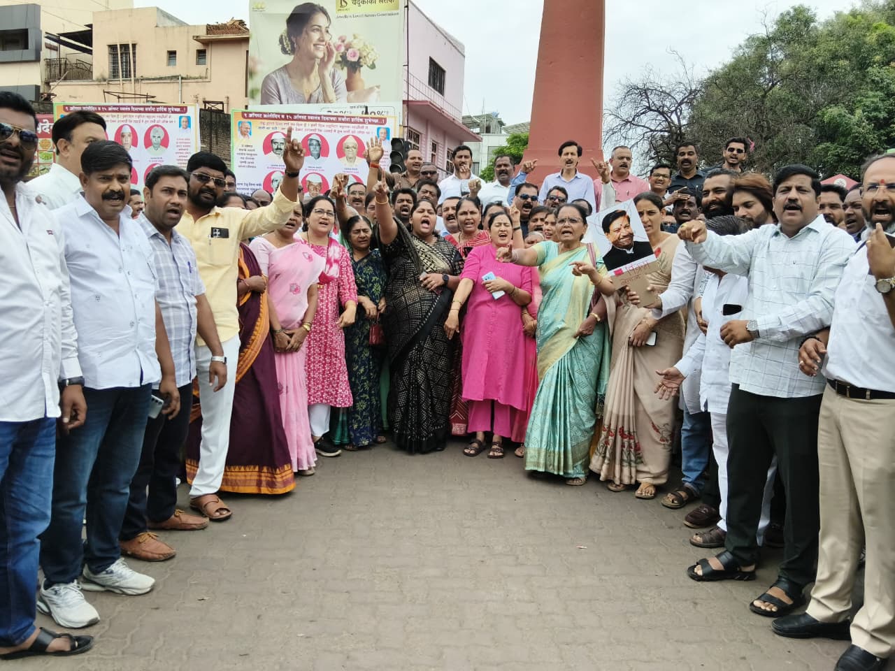 Protests in Baramati Against Controversial Remarks Targeting Deputy CM Sunetra Pawar